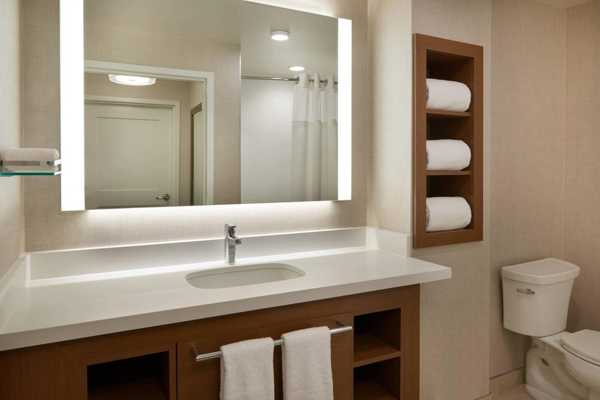 Residence Inn By Marriott Toronto Mississauga Southwest Exterior photo